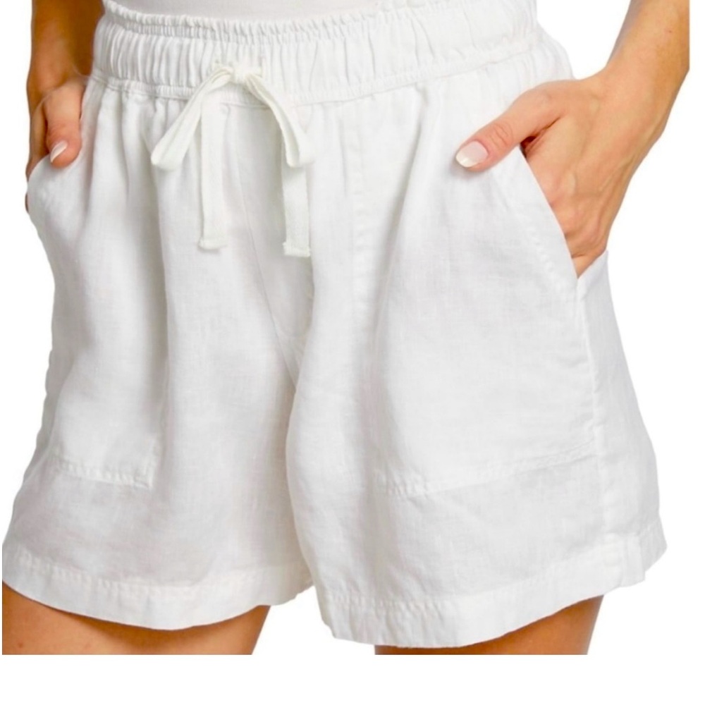 Splendid size large 100% white linen shorts